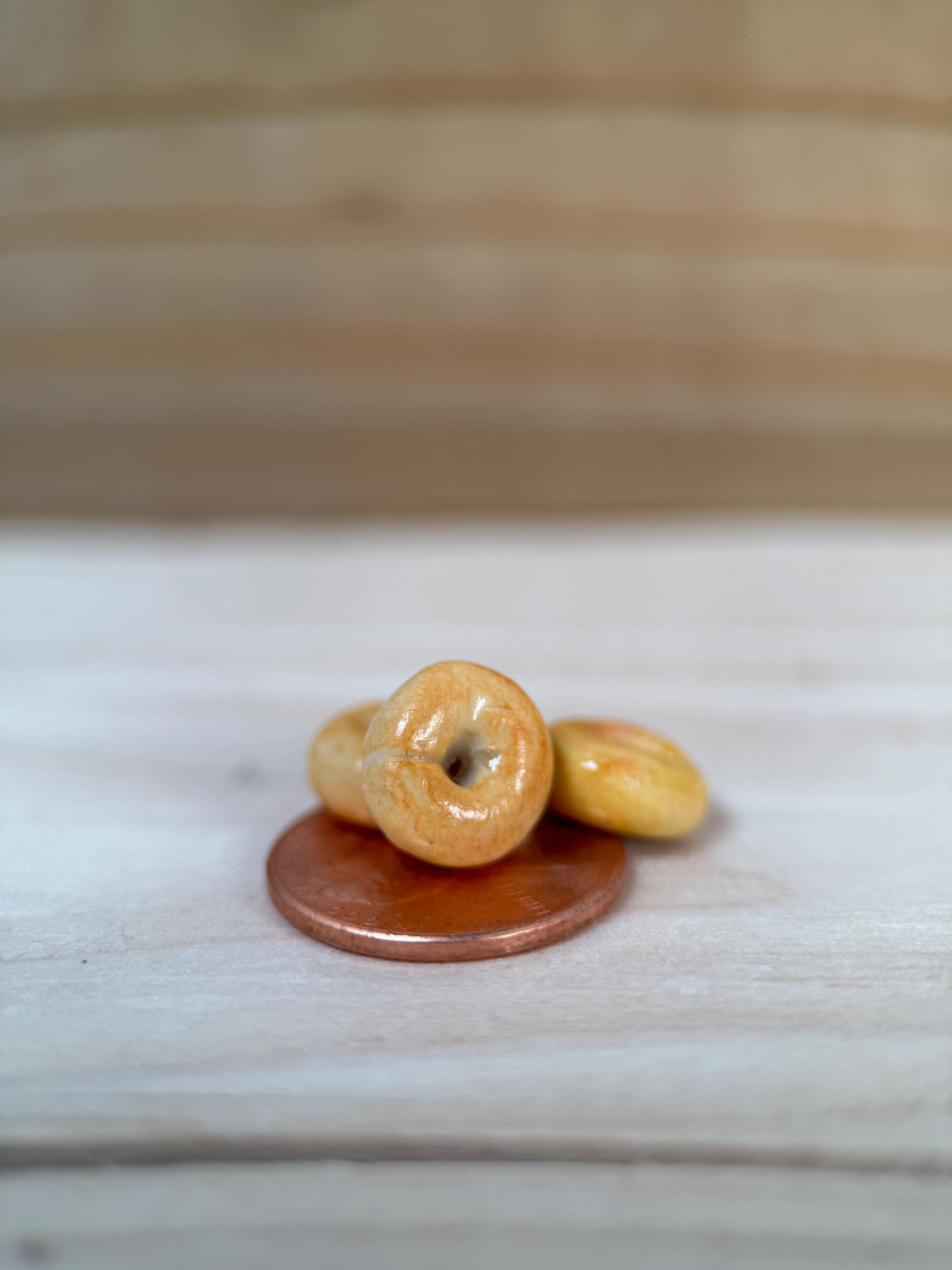 1:12 Scale Dollhouse Plain Bagels